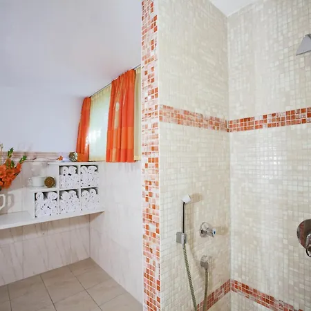 Apartment In Kaltenbach Near Ski Lift, Cleaning Included *